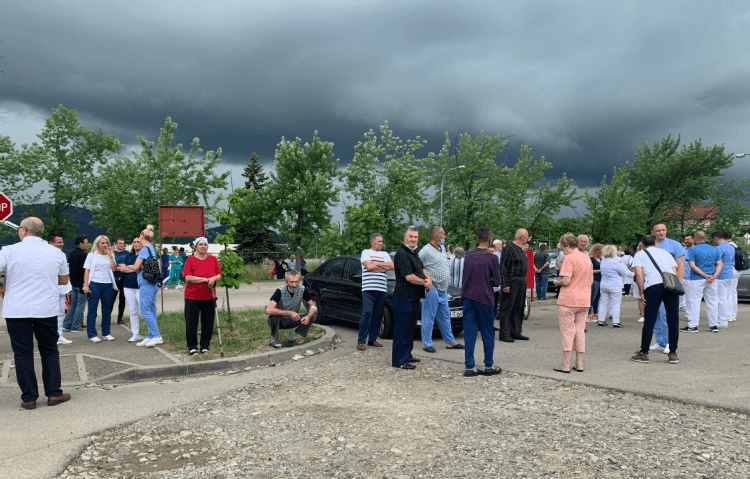 Uposlenici Univerzitetskog kliničkog centra RS evakuirani nakon dojave o bombama