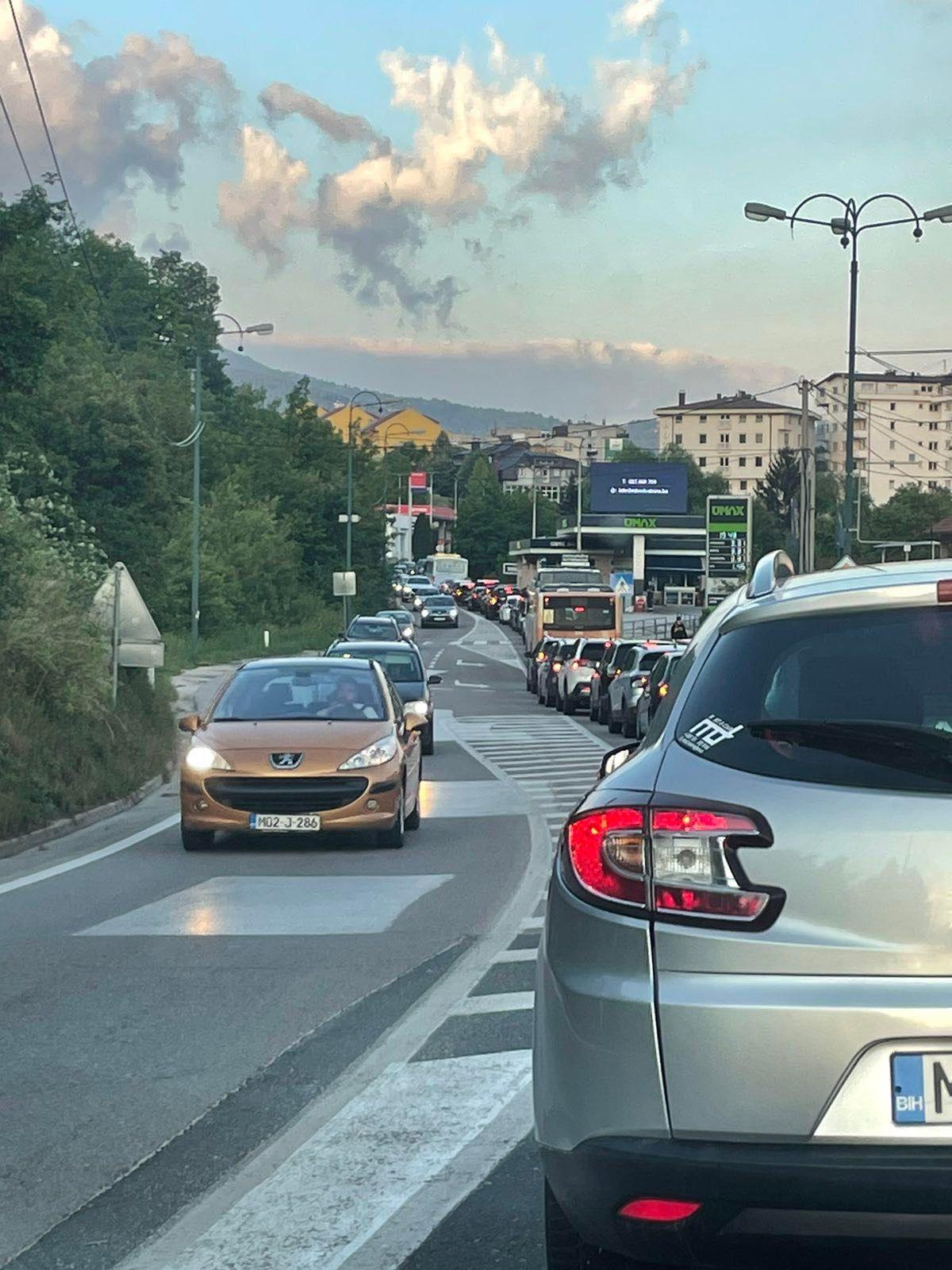 Saobrćaj je u ovom dijelu Vogošće u kolapsu - Avaz