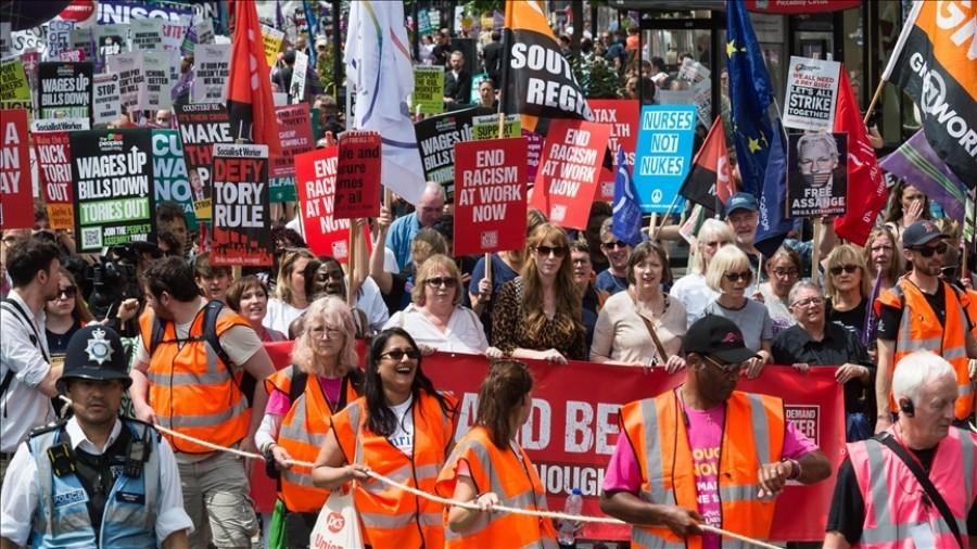 Hiljade demonstranata na ulicama Londona traže povećanja plaća