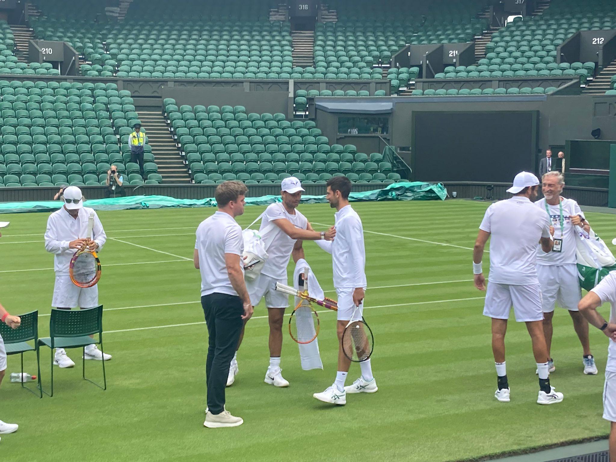 Nadal se nakon historijskog treninga pozdravio s Đokovićem, zabilježen trenutak njihovog susreta