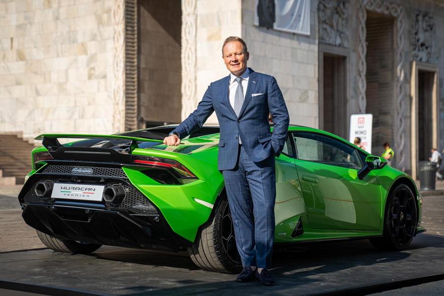 Lamborghini ne odustaje od svog prepoznatljivog "svemirskog" dizajna