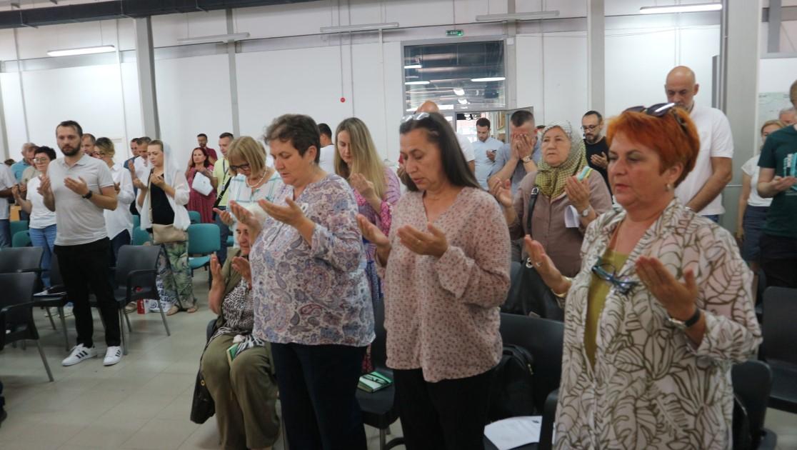 Proučena Fatiha - Avaz