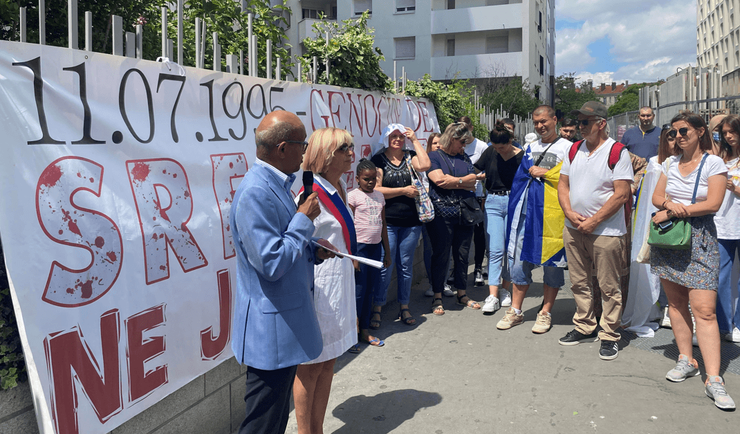 U Parizu obilježena godišnjica genocida u Srebrenici