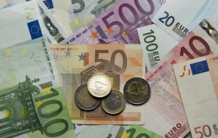 Strah od recesije: Euro je trenutno na najnižem nivou u historiji