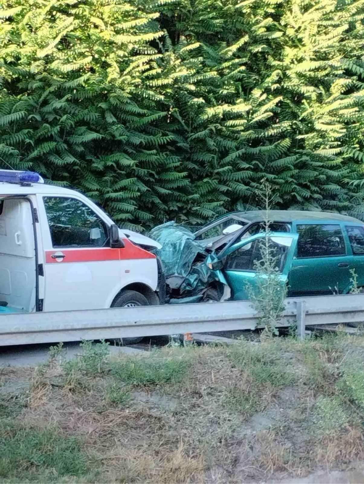 Sudar Hitne pomoći i Fiata u Goraždu: Jedna osoba teže povrijeđena, vozila uništena