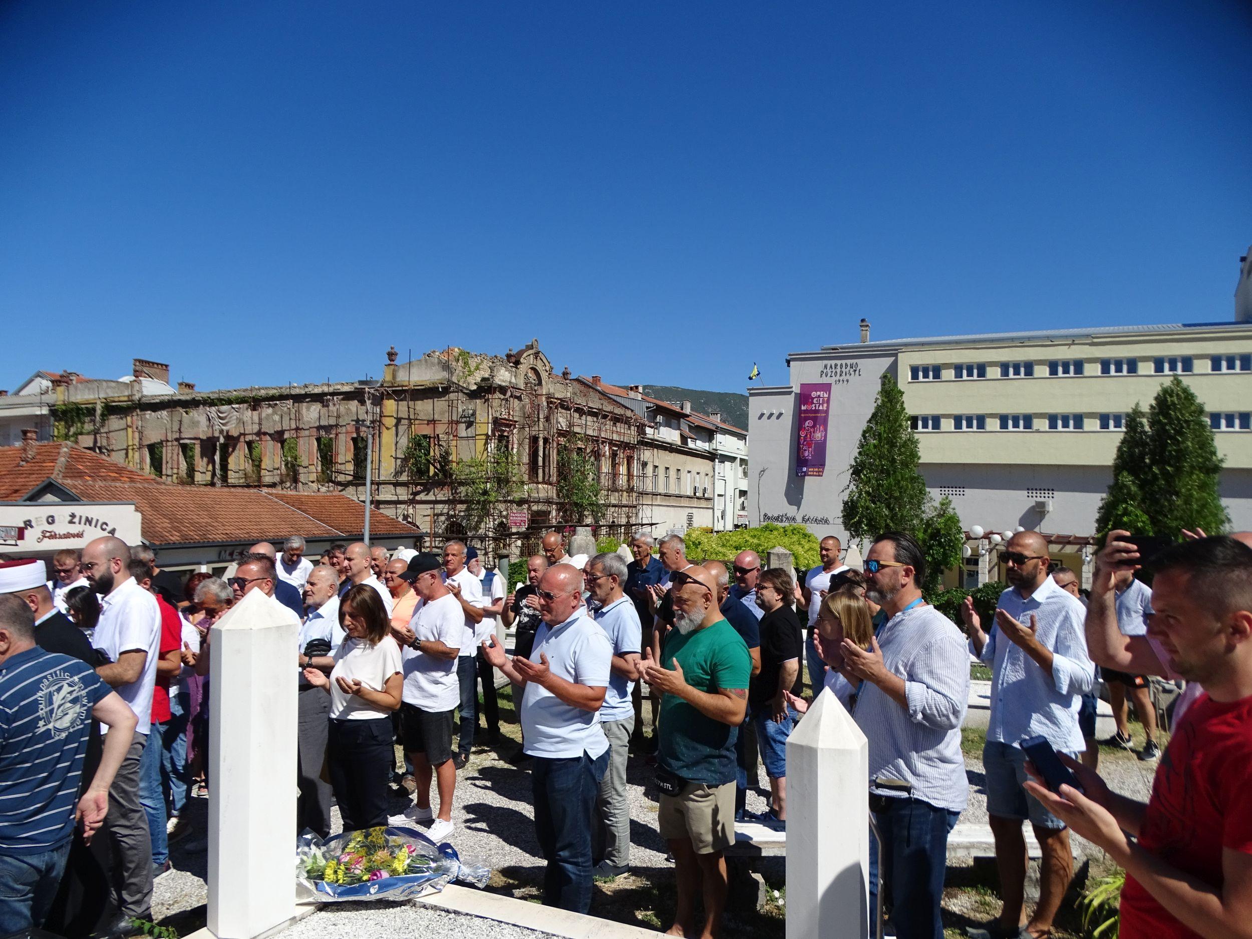 Danas na Šehitlucima: Proučena Fatiha - Avaz