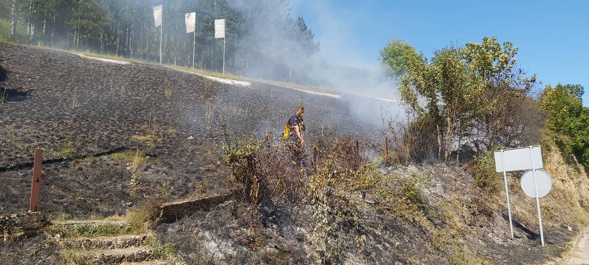 Požar na spomeniku Titu u Mravinjcu kod Goražda