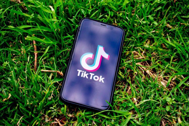 TikTok uvodi opciju uključivanja titlova za videozapise