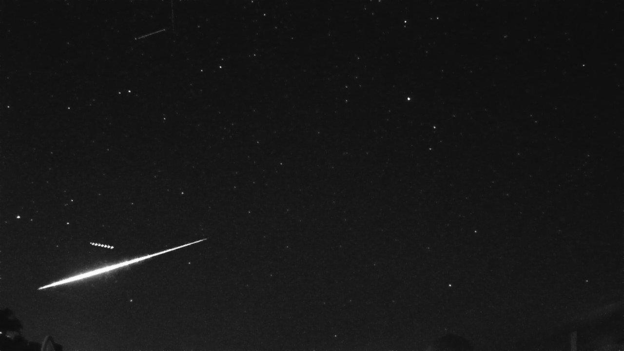 Sjajni meteor osvijetlio nebo iznad Hrvatske