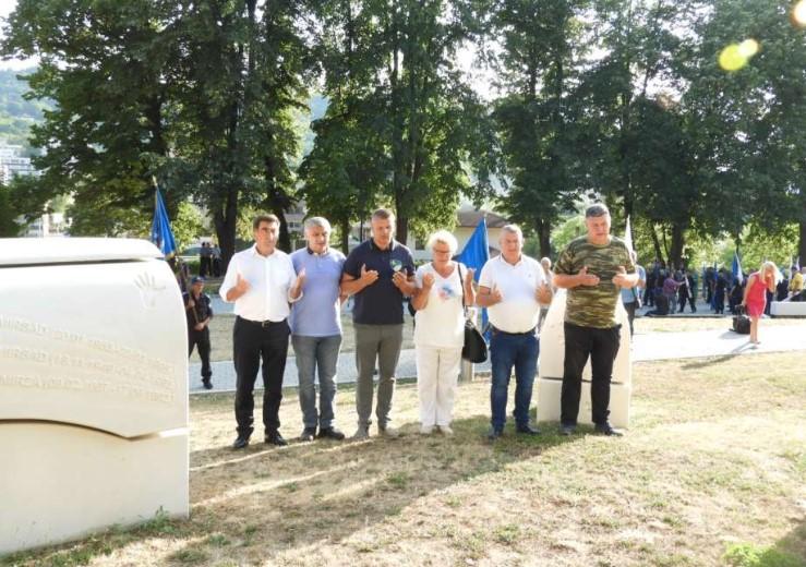 Polaganjem cvijeća i odavanjem počasti obilježena godišnjica - Avaz