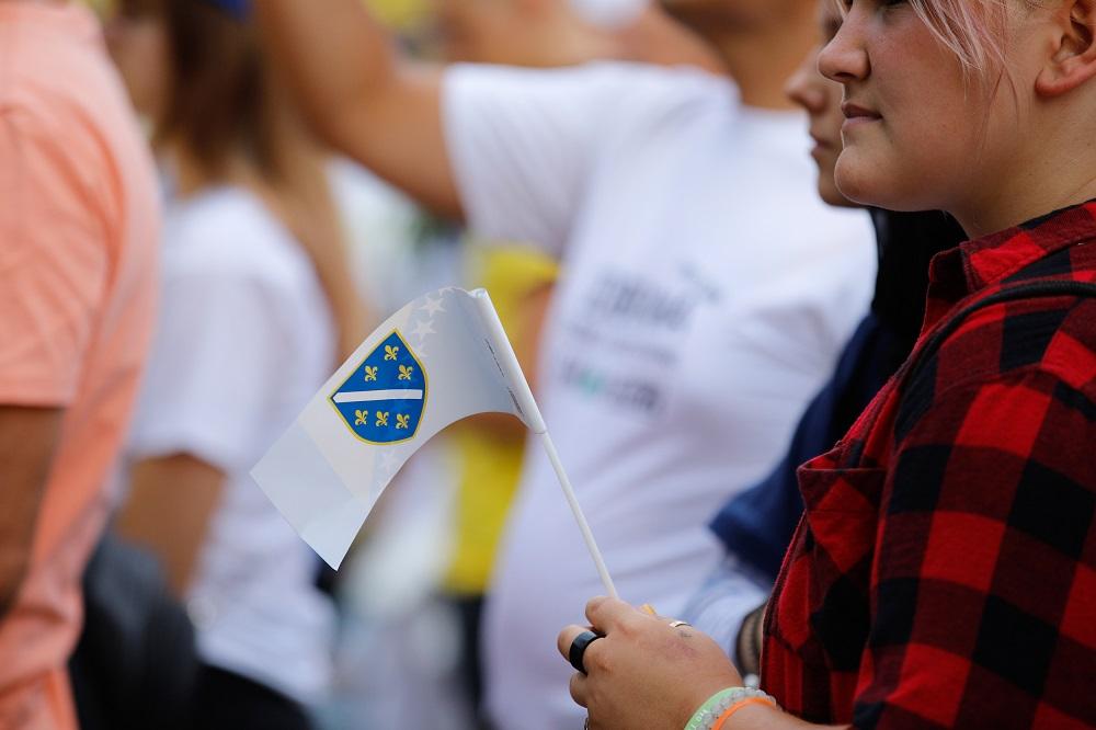 Tradicionalni defile "Mladi na putu života" - Avaz