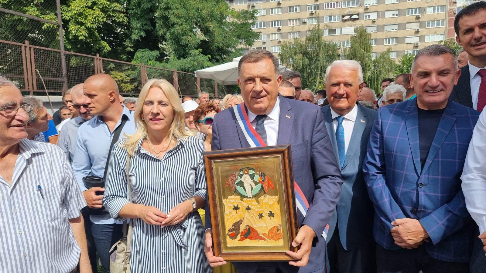 Obilježena slava Hrama Preobraženja Gospodnjeg u Pofalićima: Dodik kum slave