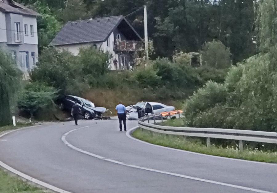 Teška saobraćajna nesreća kod Prijedora: Poginula jedna osoba