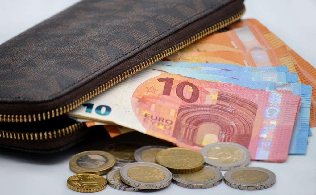 Euro ponovo ojačao u odnosu na dolar na svjetskom tržištu