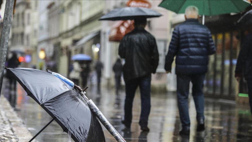 Ponesite kišobran: Za danas najavljena kiša praćena grmljavinom