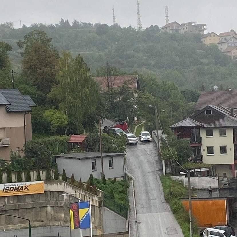 Saobraćajna nesreća na Mojmilu - Avaz