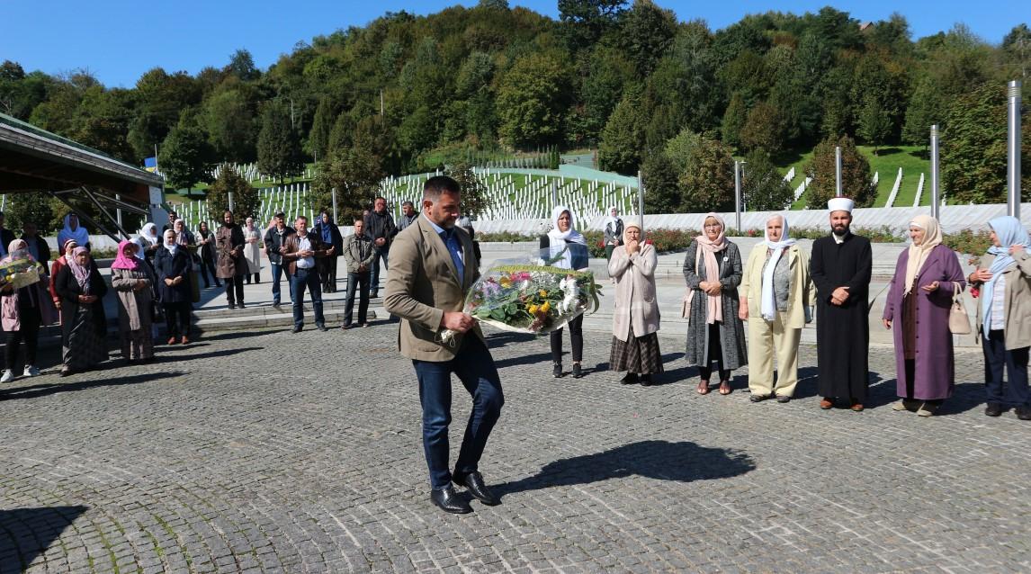 Obilježena godišnjica otvaranja Memorijalnog centra Potočari - Avaz