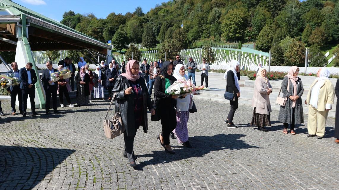 Obilježena godišnjica otvaranja Memorijalnog centra Potočari - Avaz