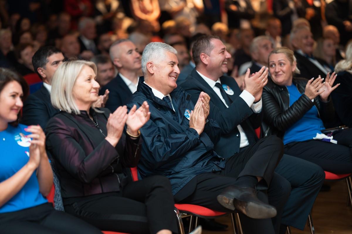 Krišto u Sarajevu: BiH ćemo učiniti ljepšom i ugodnijom za svakog čovjeka koji u njoj živi