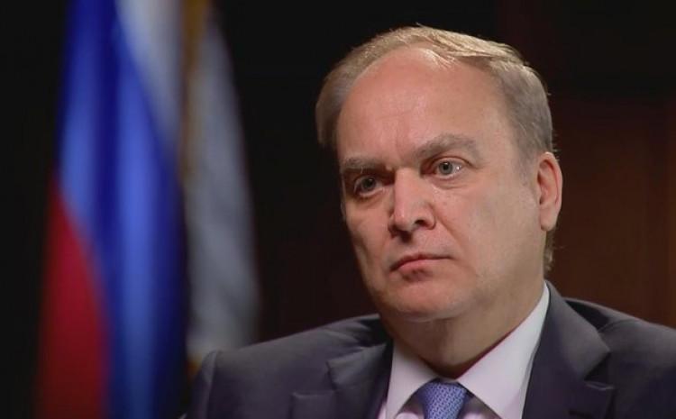 Antonov: Vašington gura situaciju ka sukobu velikih nuklearnih sila