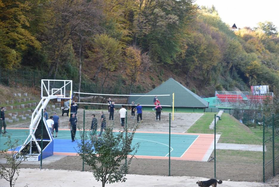 Otvoreni i novi sportski tereni u parku "Ravne 2" - Avaz
