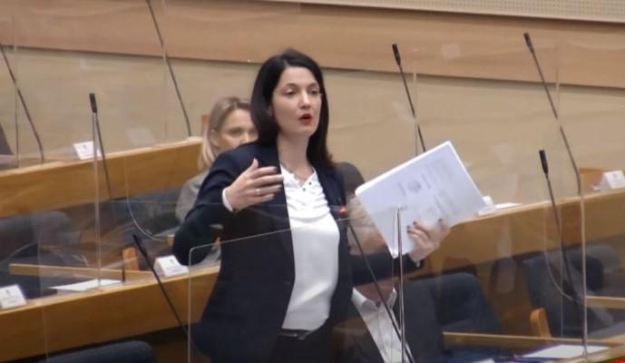 Jelena Trivić poručila da neće odustati od borbe: Slomit ćete zube od mene