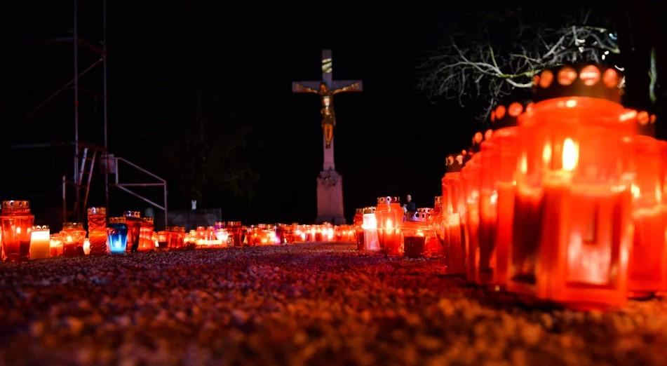 S kršćanstvom se dan smrti počinje nazivati i danom nebeskoga rođenja, što su posebno primjenjivali na datume smrti svojih mučenika - Avaz