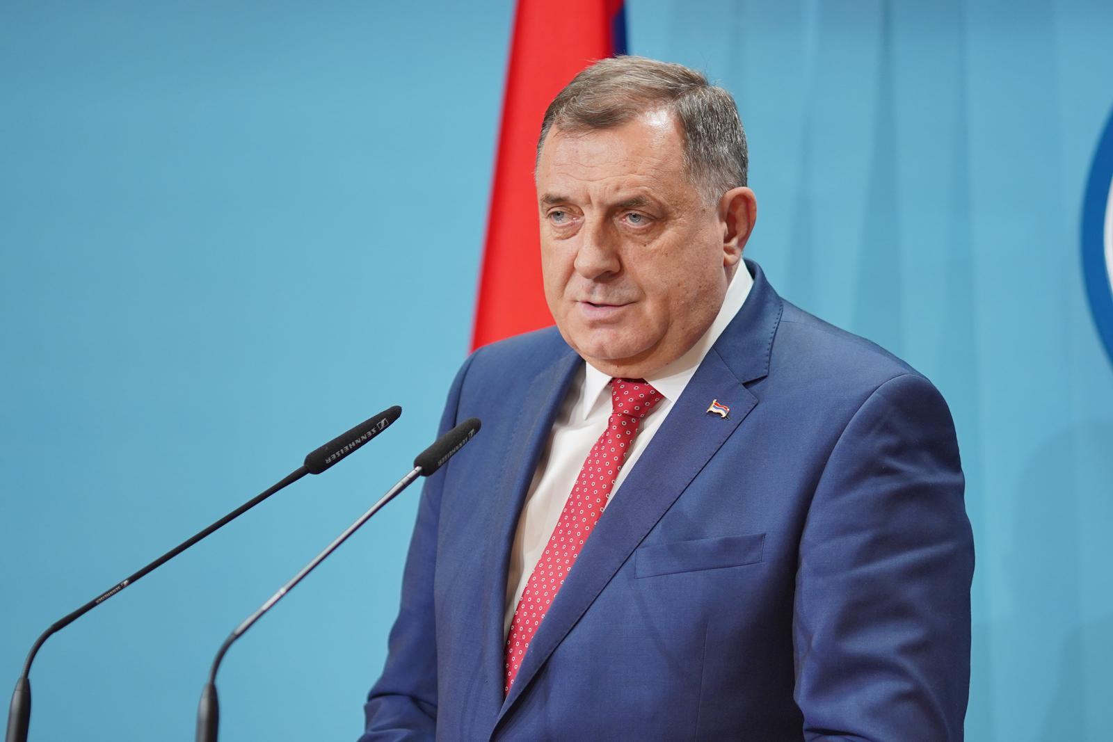 Dodik poručio: U novoj Vladi RS bit će osam Srba ministara, pet Bošnjaka i tri Hrvata