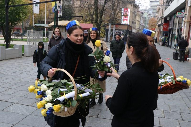 Građani obradovani poklonima - Avaz