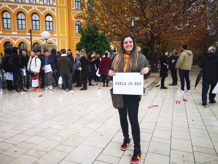 "Avaz" na licu mjesta: Maršom protiv nasilja nad ženama