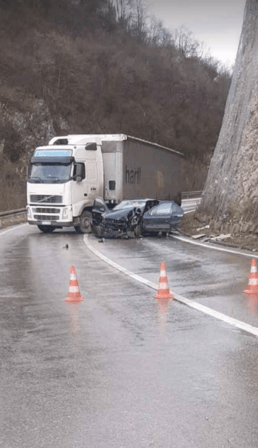 Saobraćajna nesreća kod Srebrenika - Avaz