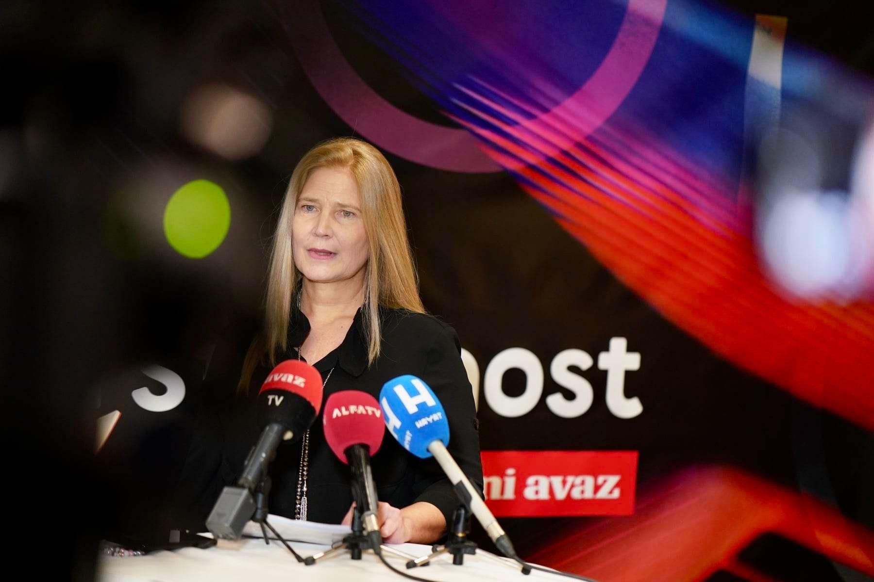 Elisabet Tomašinec - Avaz