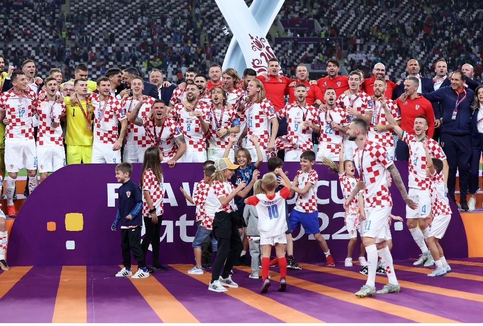 Predivne scene: Hrvatski fudbaleri s djecom proslavili bronzanu medalju