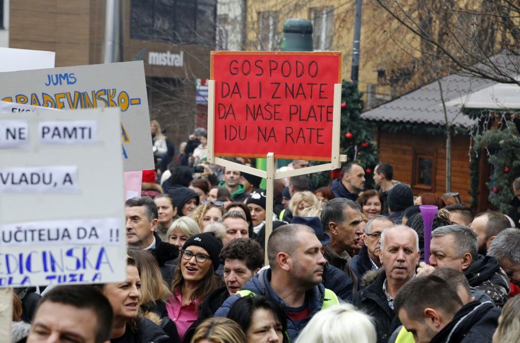 Radnici u FBiH: Jedni dobili pomoć, drugi ostali kratkih rukava - Avaz