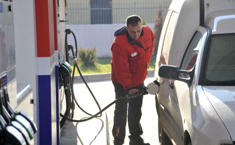 Cijene goriva u značajnom padu u BiH: Litar dizela u pojedinim gradovima pao ispod 3 KM