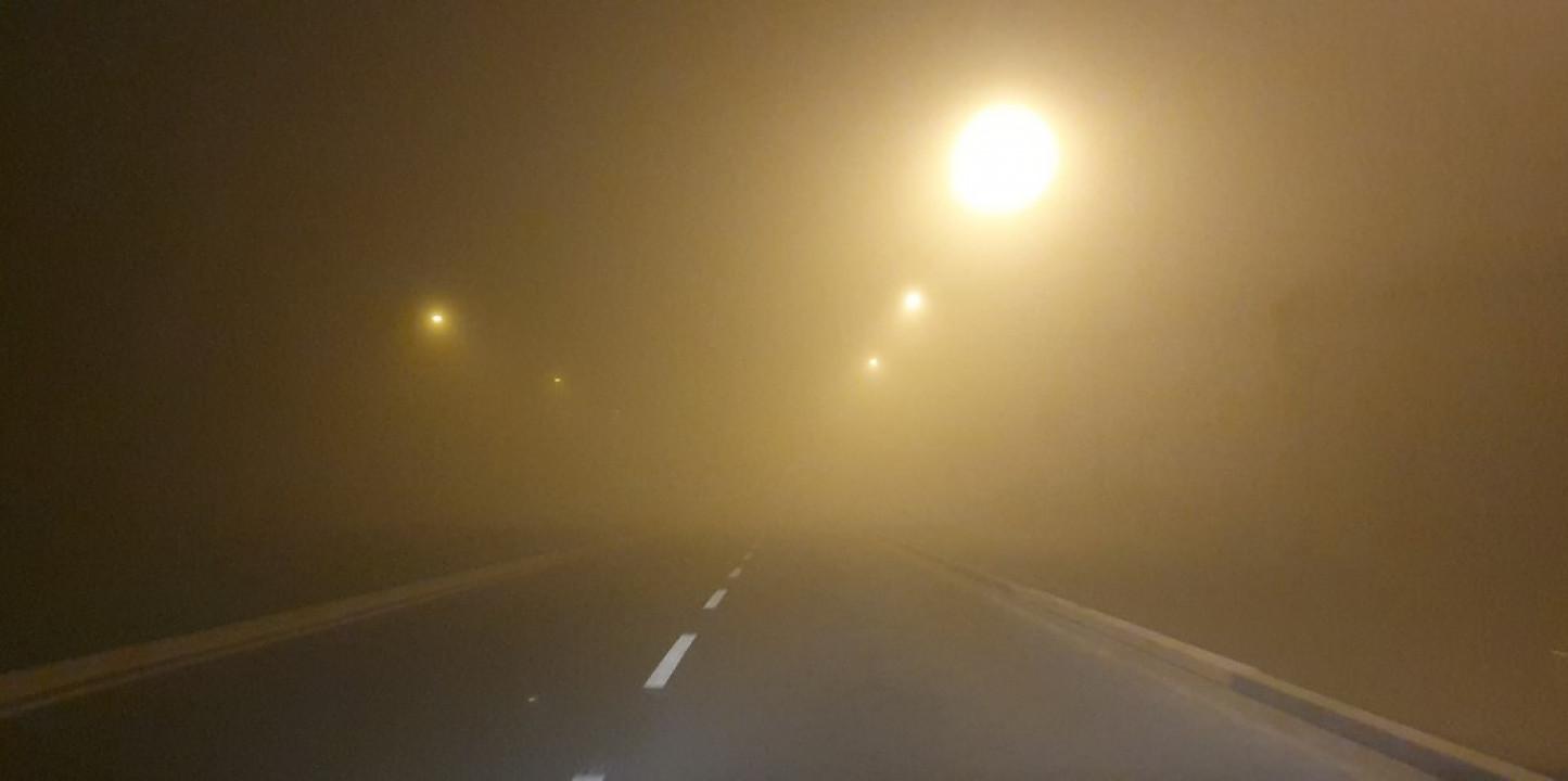 Magla i smog prave i veliki problem vozačima - Avaz