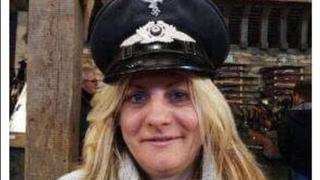 Kandidatkinja francuske desnice se povukla zbog fotografije s kapom nacističke vojske