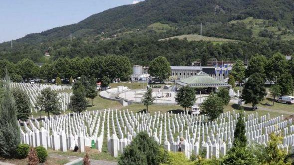 Nišani u Srebrenici - Avaz