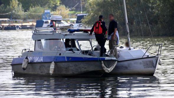 Policija na uviđaju - Avaz