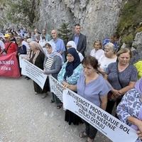 Tužno sjećanje na zločin na Korićanskim stijenama: Obilježava se 32. godišnjica strijeljanja 224 logoraša