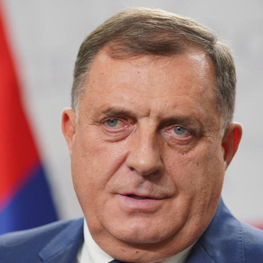 Dodik tvrdi: Angažirali su Osmicu da napravi plan likvidacije Vučića i mene