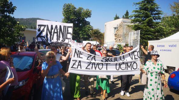 S protesta u Mostaru - Avaz