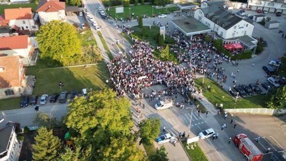 Protest u Istočnom Sarajevu  - Avaz