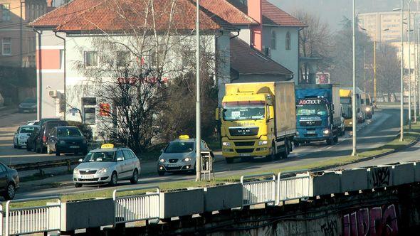 Defile vozača u Tuzli - Avaz