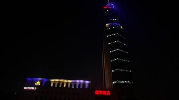 "Avaz Twist Tower" u bojama zastave BiH - Avaz