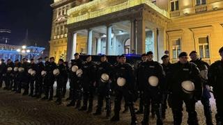 Sedam policajaca povrijeđeno tokom protesta u Beogradu