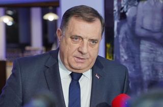 Dodik Izetbegovića nazvao kretenom i ponovo negirao genocid