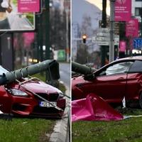 Snimak sa lica mjesta pokazuje razmjere nesreće: Automobilom izvalio stub ulične rasvjete 