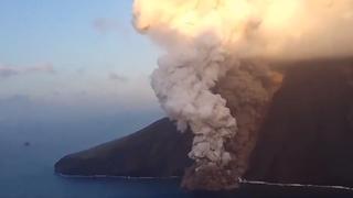 Video/Eruptirao vulkan na otoku Stromboliju: Podignuta crvena uzbuna