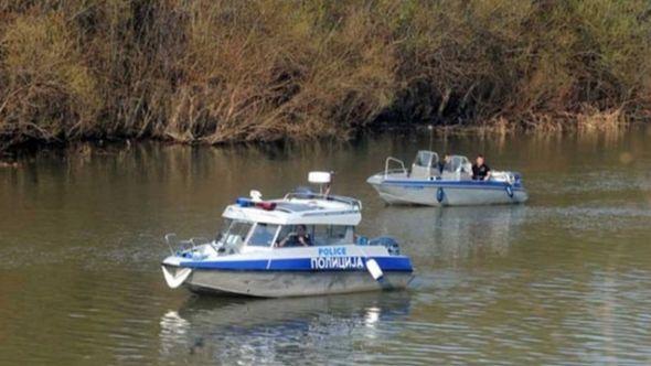 Policija na terenu  - Avaz